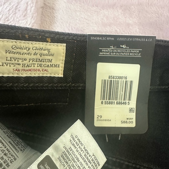 Levi’s 501 Shorts - Picture 5 of 6